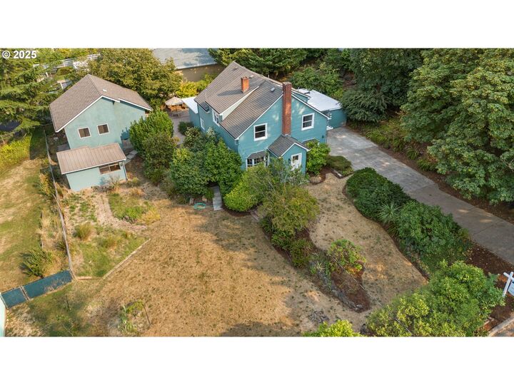 Property Photo: 2965 Olive St OR 97405