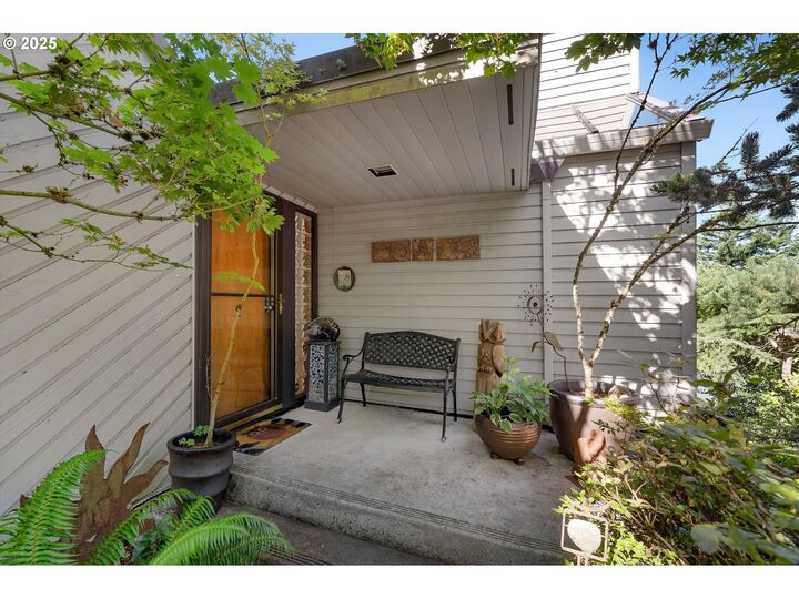 Property Photo:  3123 NE Rocky Butte Rd  OR 97220 