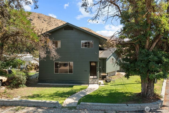 Property Photo:  100 S  Douglas  WA 98815 