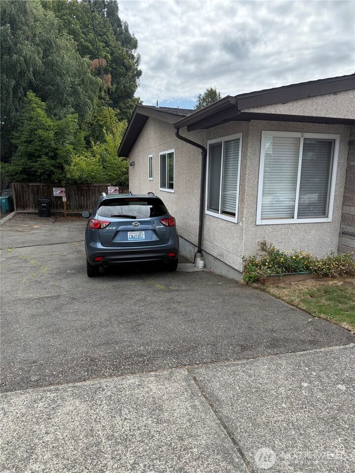 Property Photo: 1000 N 49th Street WA 98103