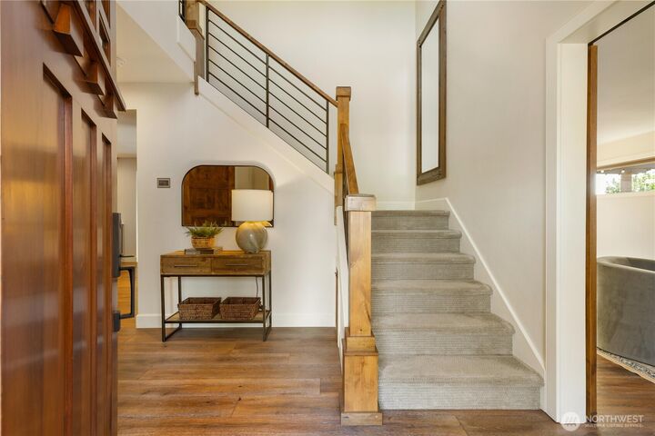 Property Photo: 7623 114th Court SE WA 98056