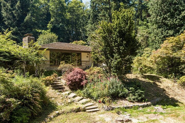 Property Photo: 24633 State Route 525 WA 98253