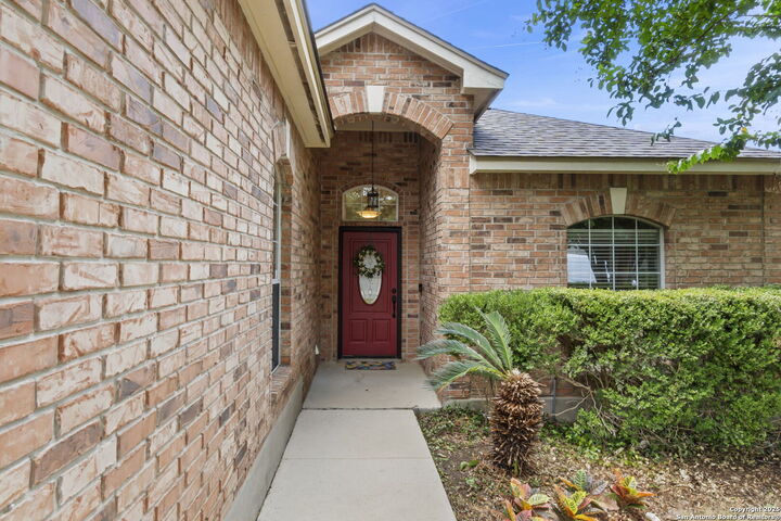 Property Photo: 14914 Turret Run TX 78248