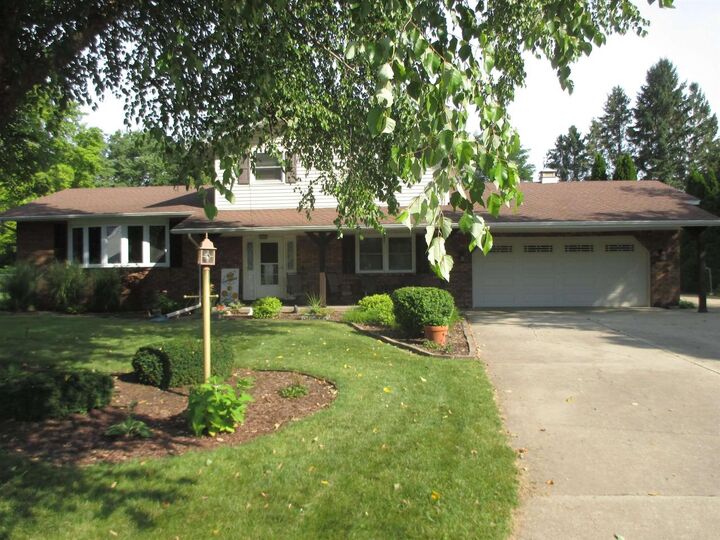 Property Photo:  809 East Azalea Terrace  WI 53511 