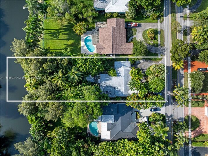 Property Photo: 12800 Griffing Blvd FL 33161