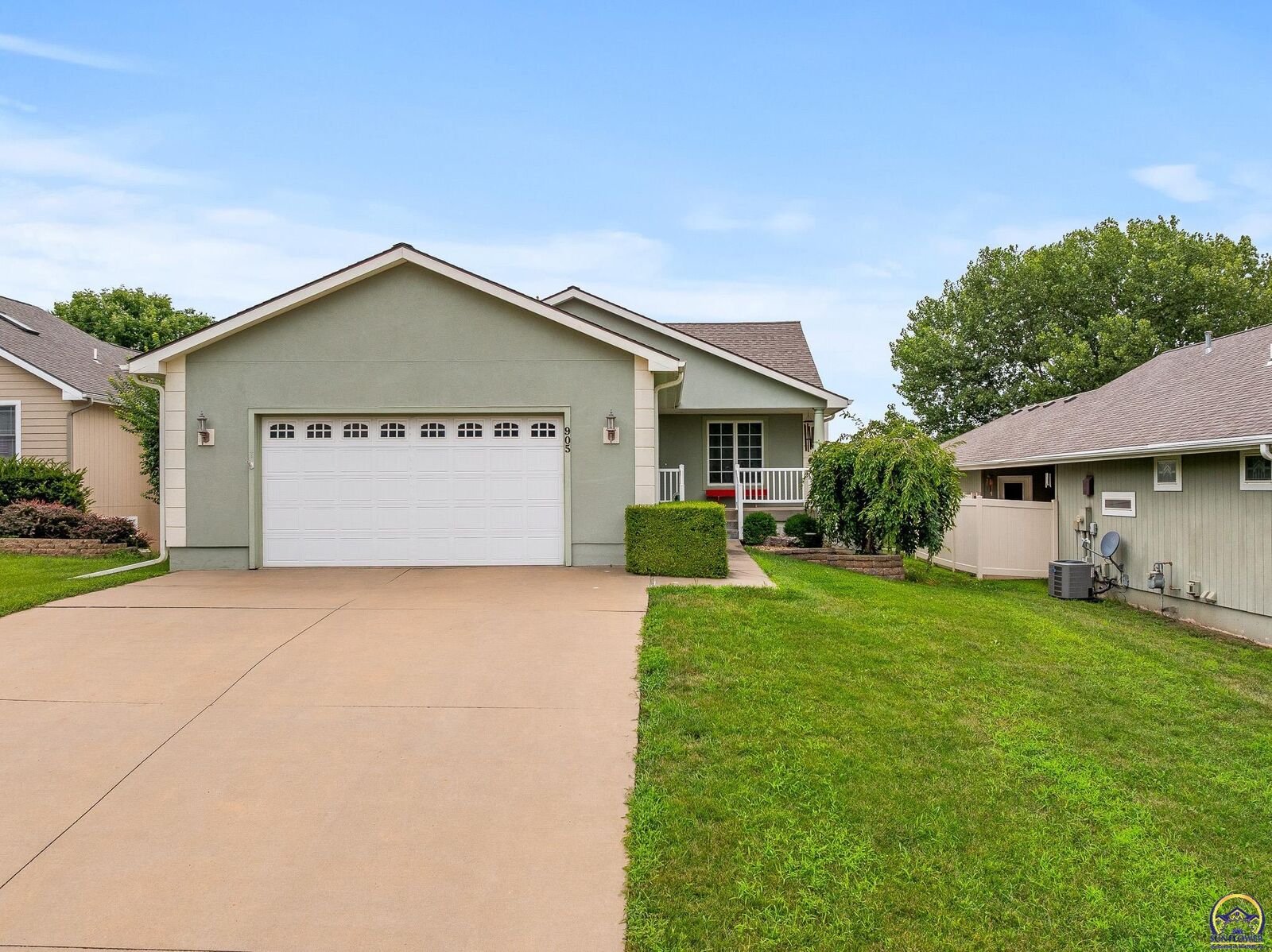 Property Photo: 905 SW Woodbridge Ct KS 66606