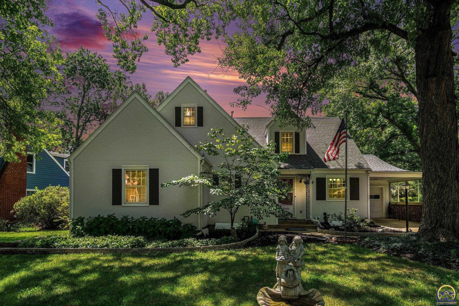Property Photo: 2015 SW Birchwood Ln KS 66604