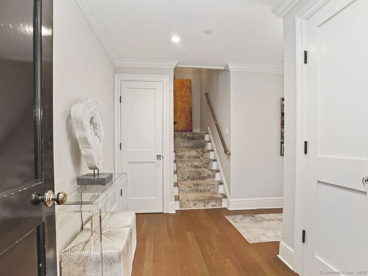 Property Photo: 165 Shore Road F CT 06870
