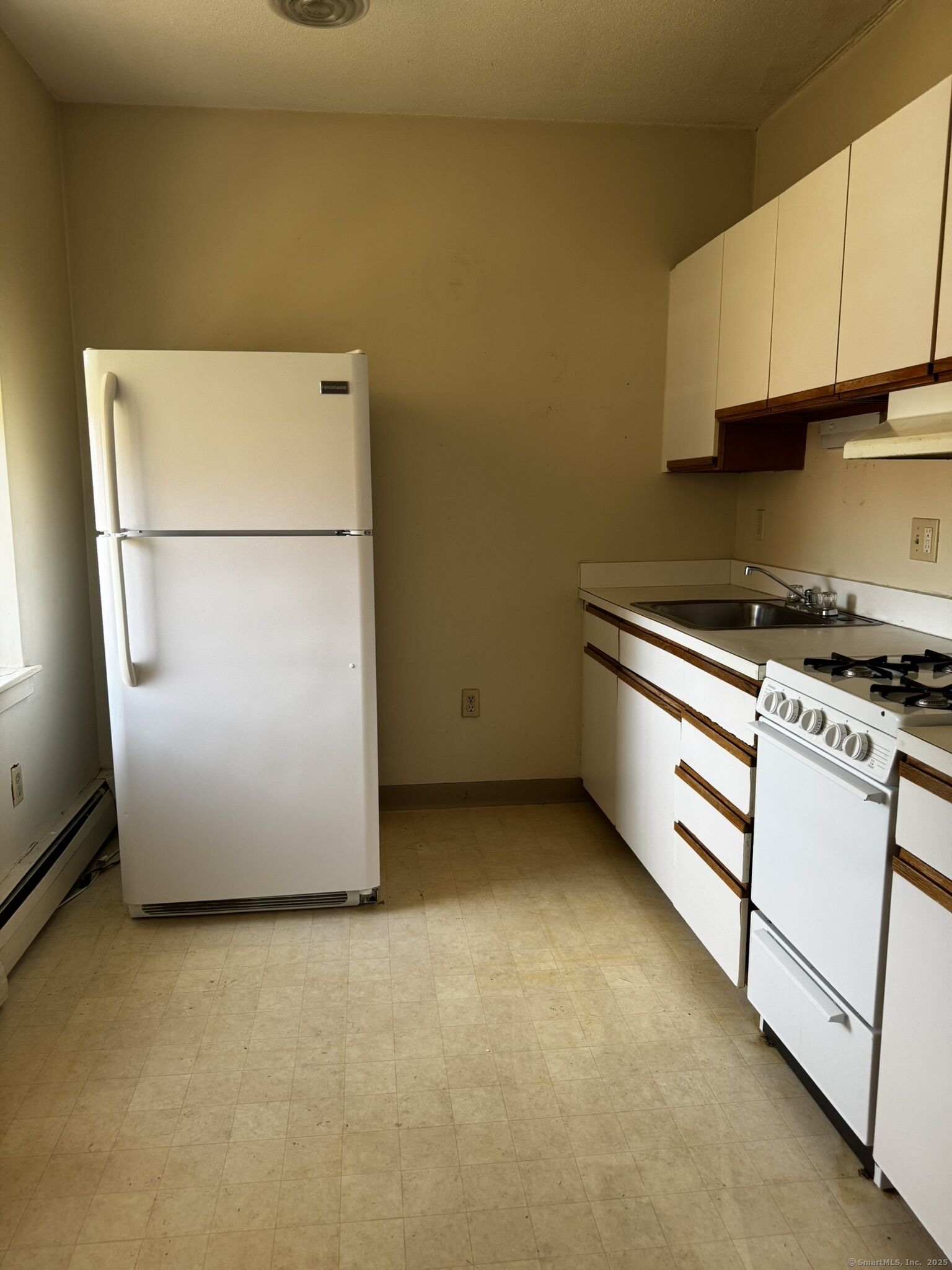 Property Photo: 27 Congress Street 301 CT 06114