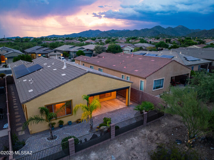 Property Photo: 12736 N Gentle Rain Drive AZ 85658