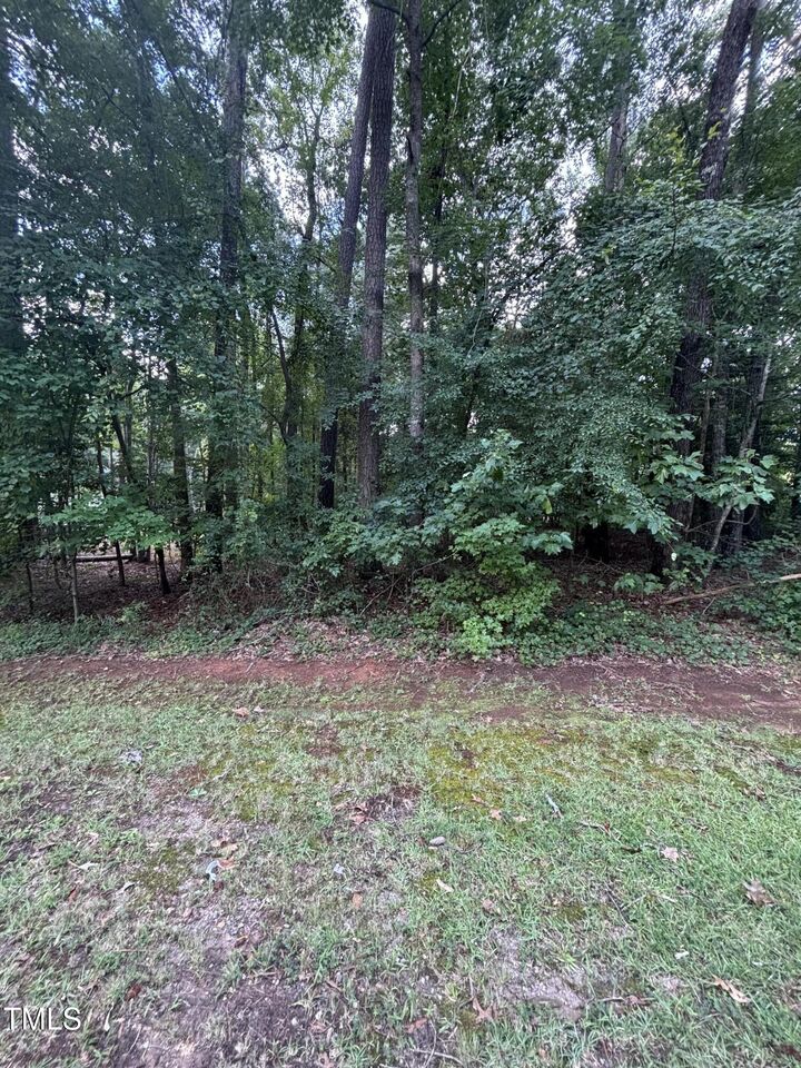 Property Photo: 116 Blackfoot Drive NC 27549