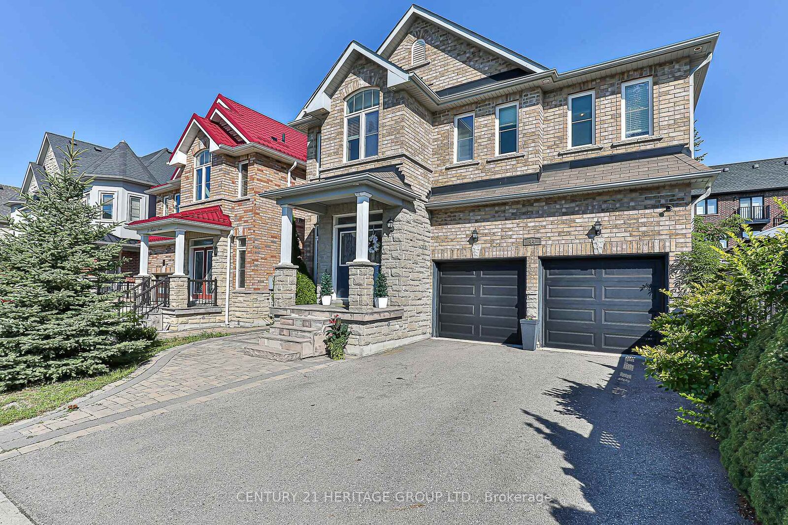 Property Photo: 44 Madison Avenue ON L4E 2Z6