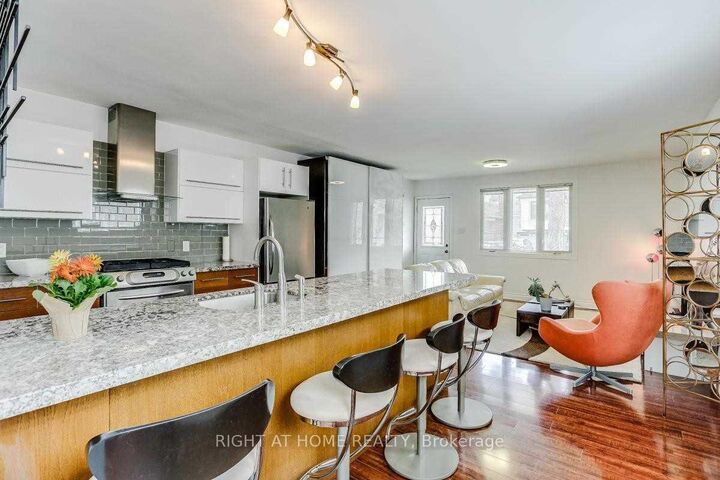 Property Photo:  134 Locksley Avenue  ON M6B 3N5 