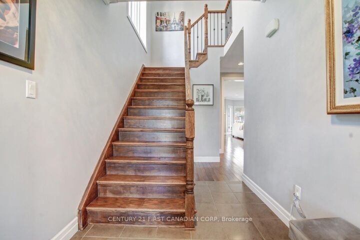 Photo de la propriété: 1744 Cherrywood Trail ON N6H 0E2