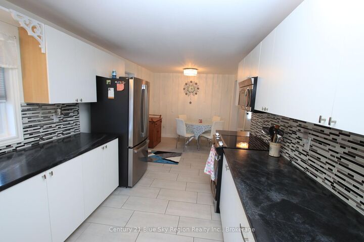 Property Photo: 71 Swale Street ON P0H 1H0