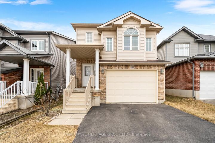 Property Photo:  382 Woodbine Avenue  ON N2R 0A9 