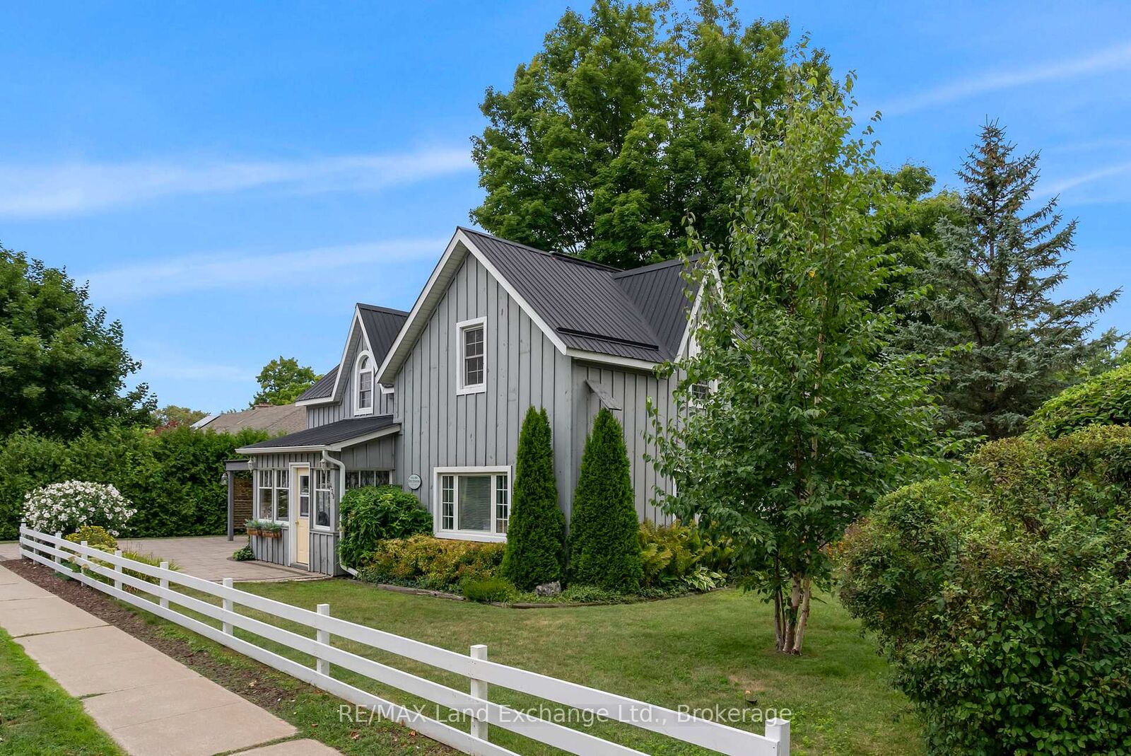 Property Photo:  439 Green Street  ON N0H 2C0