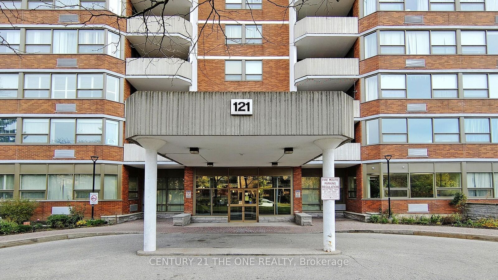 Photo de la propriété:  121 Ling Road 808  ON M1E 4Y2 