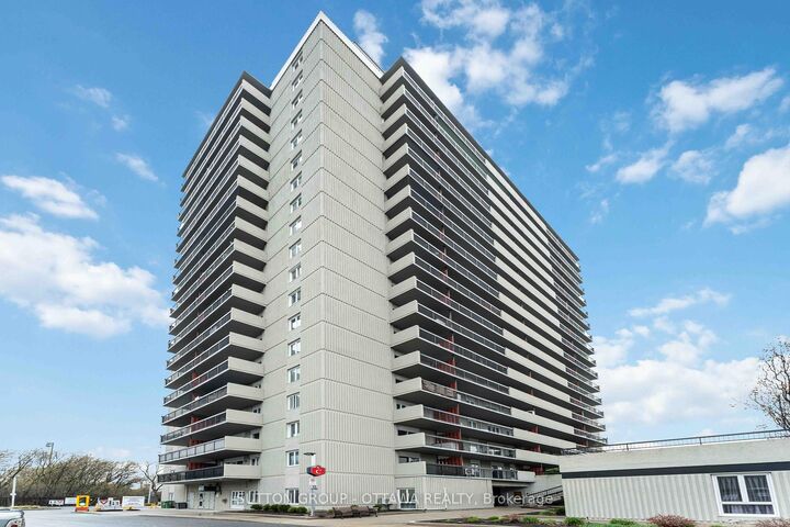 Photo de la propriété: 158C McArthur Avenue 705 ON K1L 8E7
