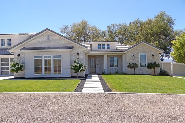 Property Photo: