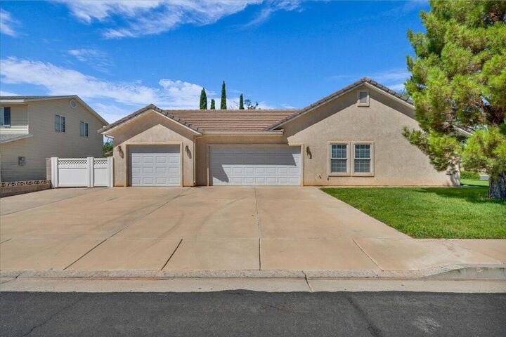 Property Photo:  3167 Canyon View Dr  UT 84765 
