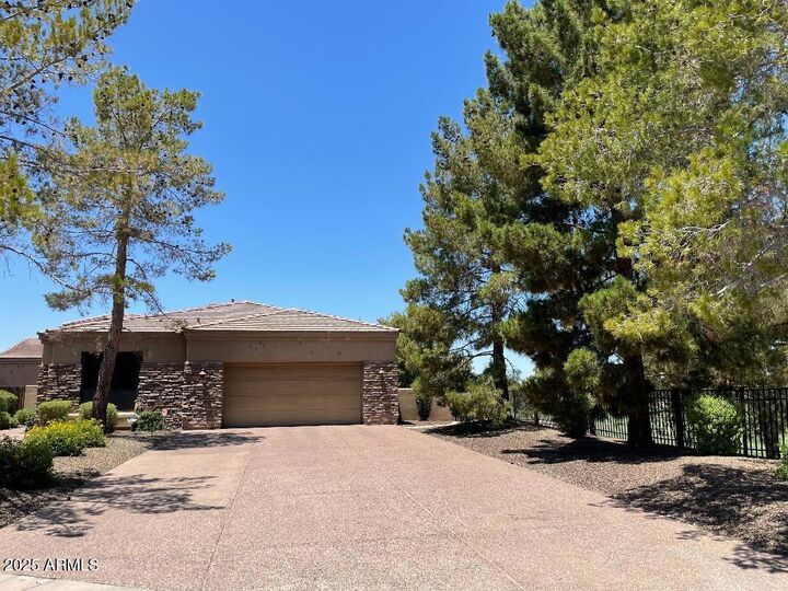6832 S 38th Place S  Phoenix AZ 85042 photo