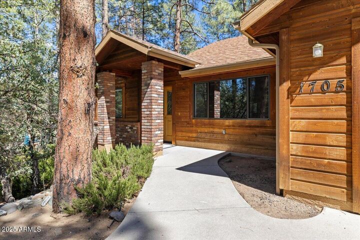 Property Photo: 1705 Valley Ranch Circle AZ 86303