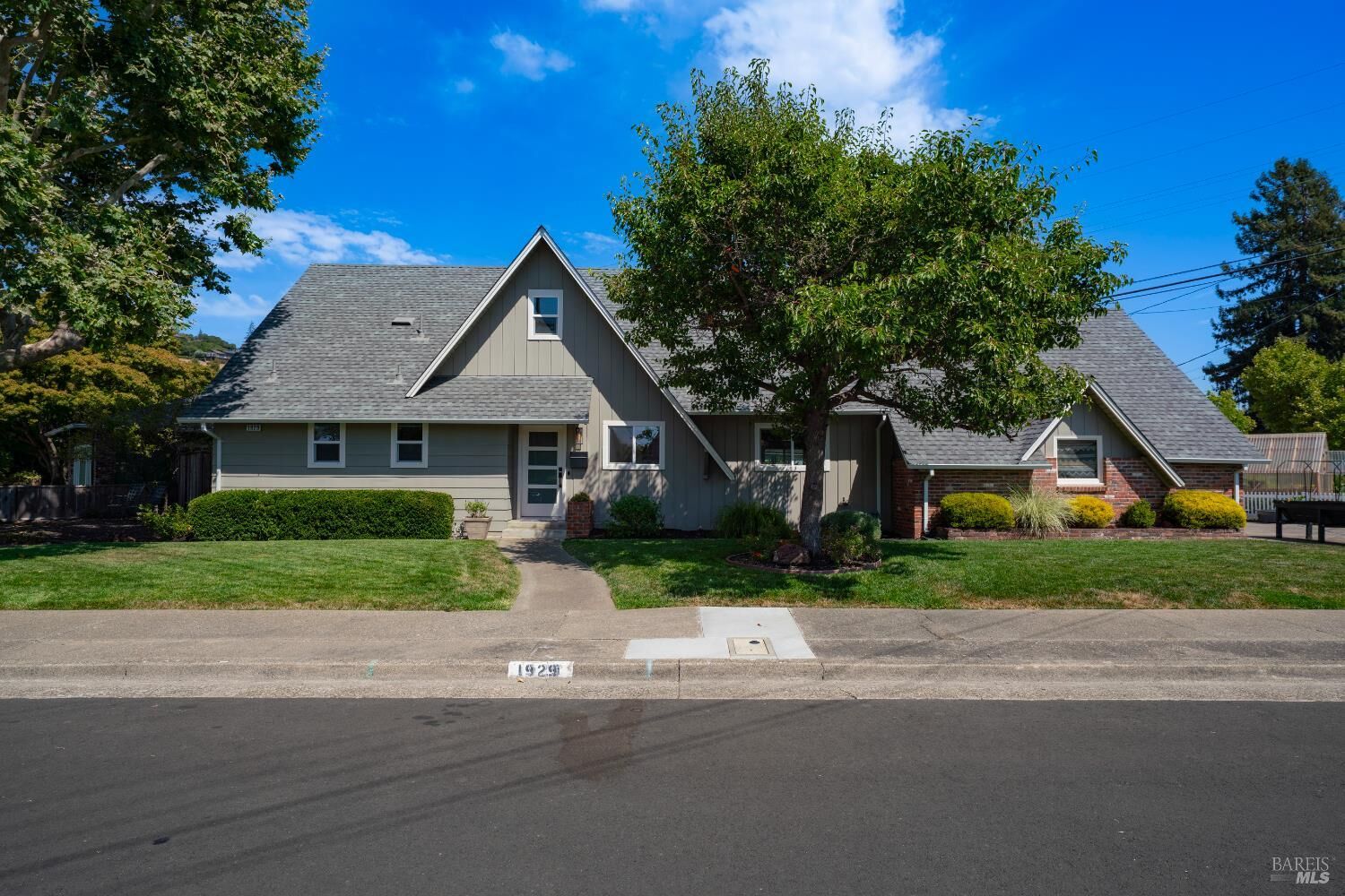 Property Photo:  1929 Eleanor Drive  CA 95404 