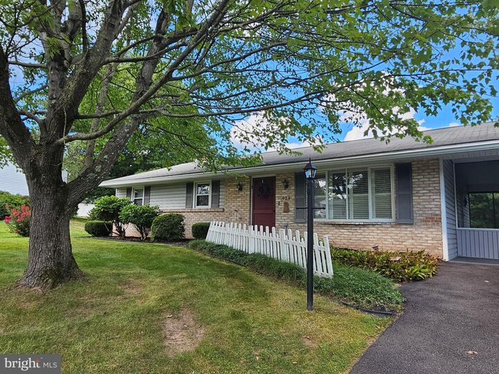 Property Photo: 424 Vesta Drive PA 17018