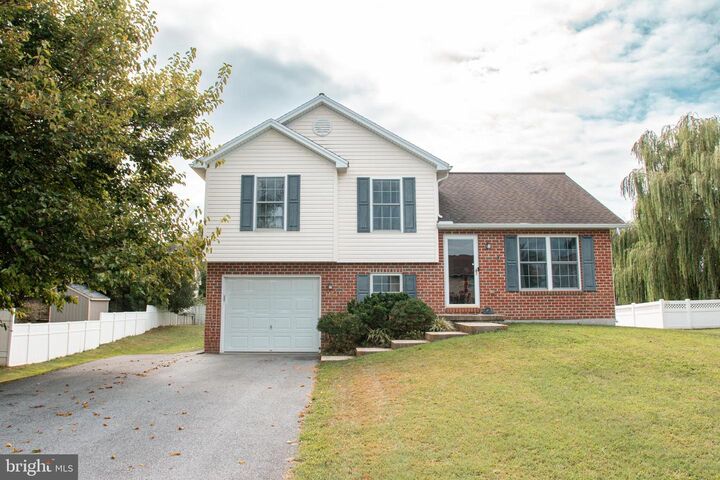 1464 Mountain Shadow Terr 1  Fayetteville PA 17222 photo