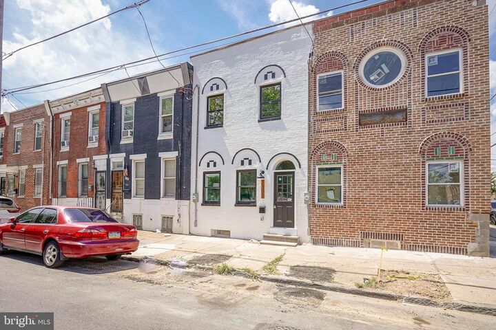 Property Photo: 2302 S 6th Street PA 19148