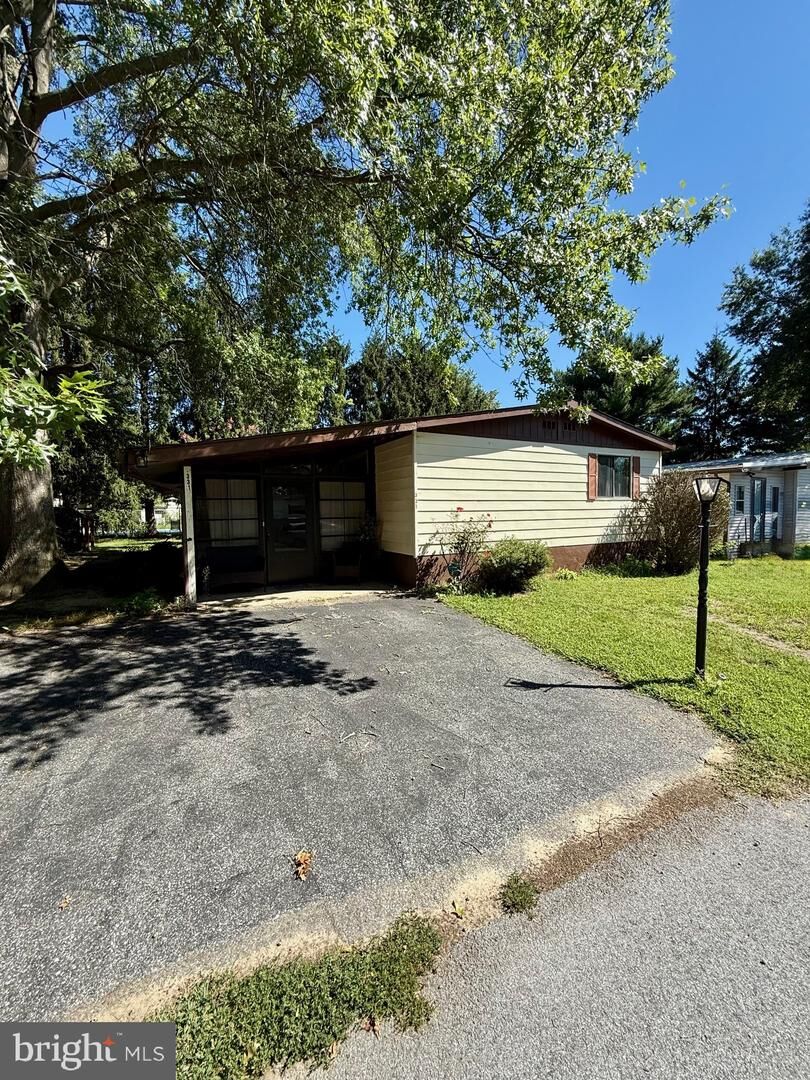 Property Photo:  331 Jean Bradley Circle 317  DE 19946 