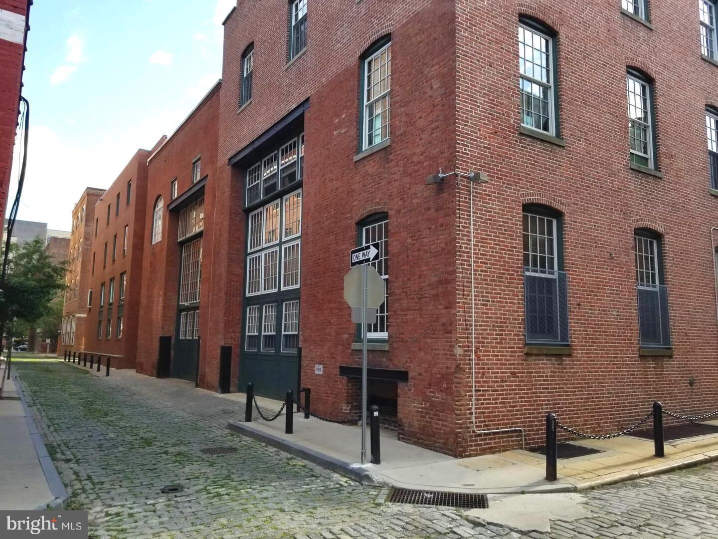 Property Photo: 130 N Bread Street 36 413 PA 19106