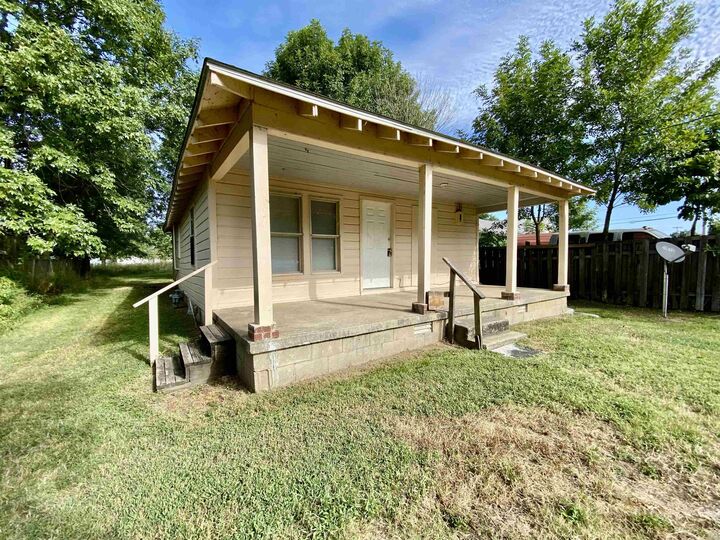 Property Photo: 300 SE Miller AR 72433