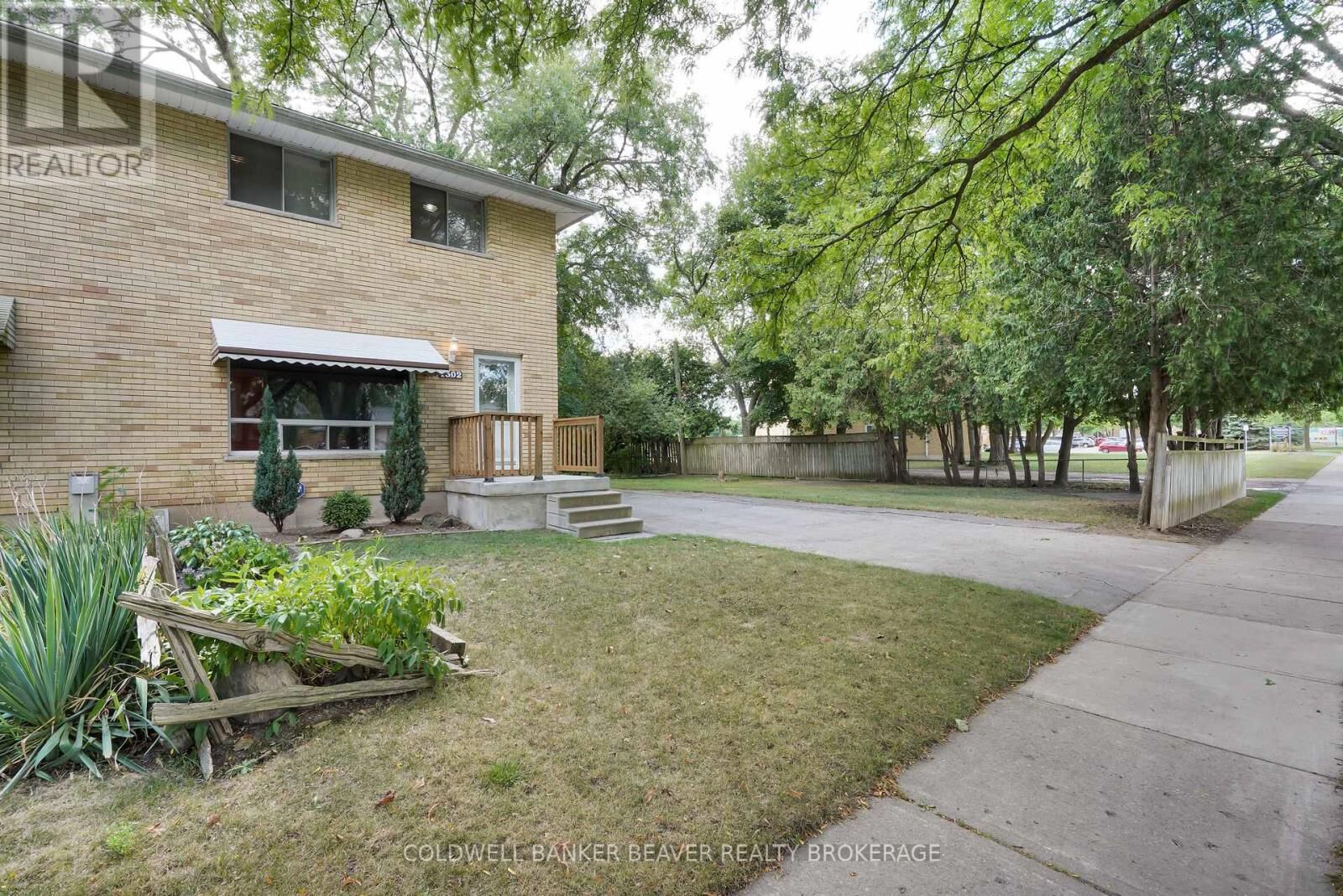 Property Photo:  1502 Beckworth Avenue  ON N5V 2K7 