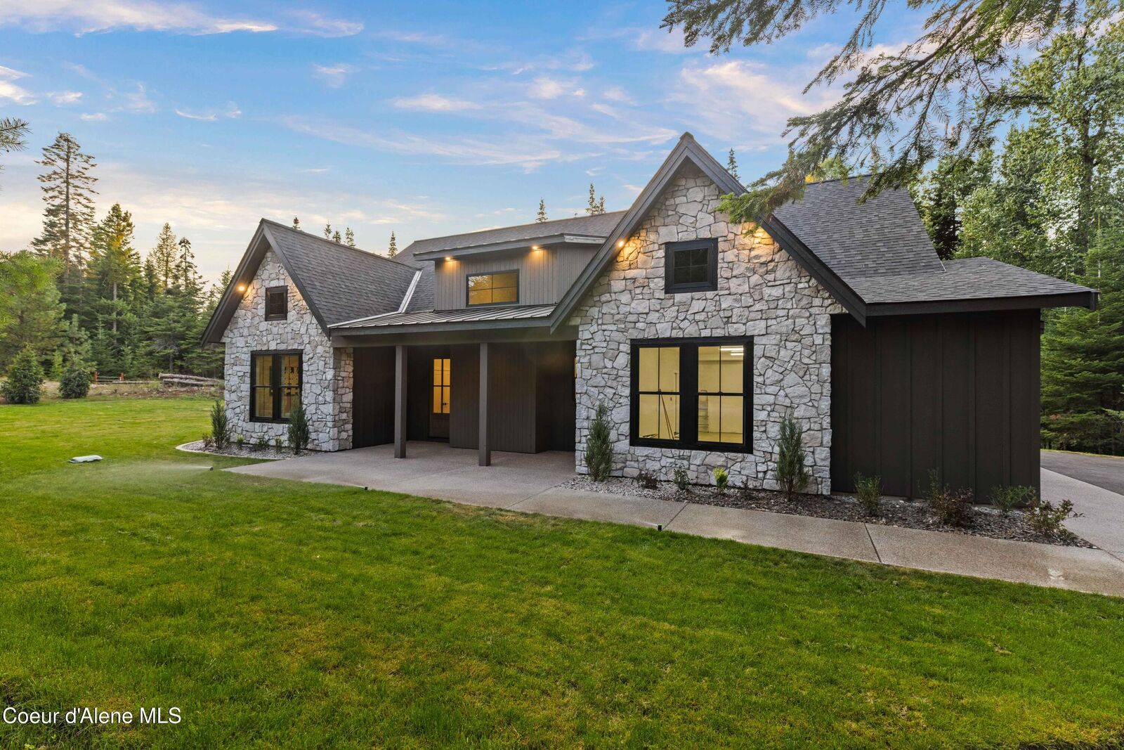 Property Photo: 618 Jim Canyon Dr ID 83801