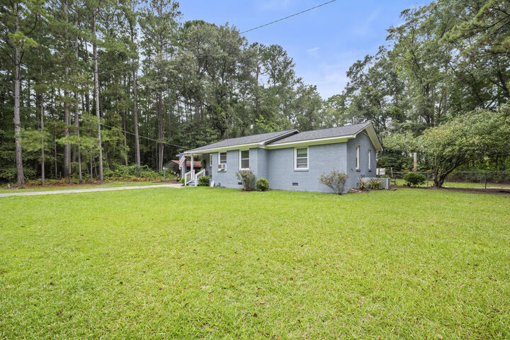 Property Photo:  424 Weatherford Road  SC 29115