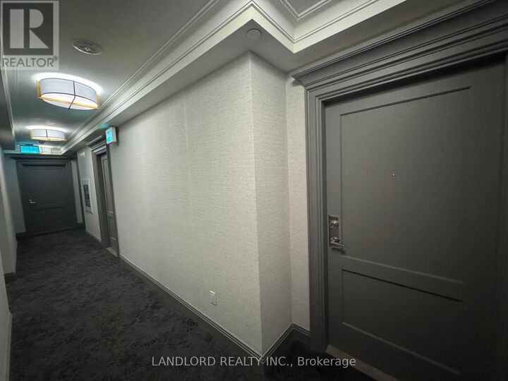 Property Photo: 30 Elm Drive West 1204 ON L5B 0N6