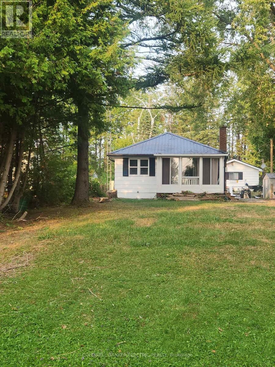Property Photo: 48 Hargrave Road ON K0M 2B0