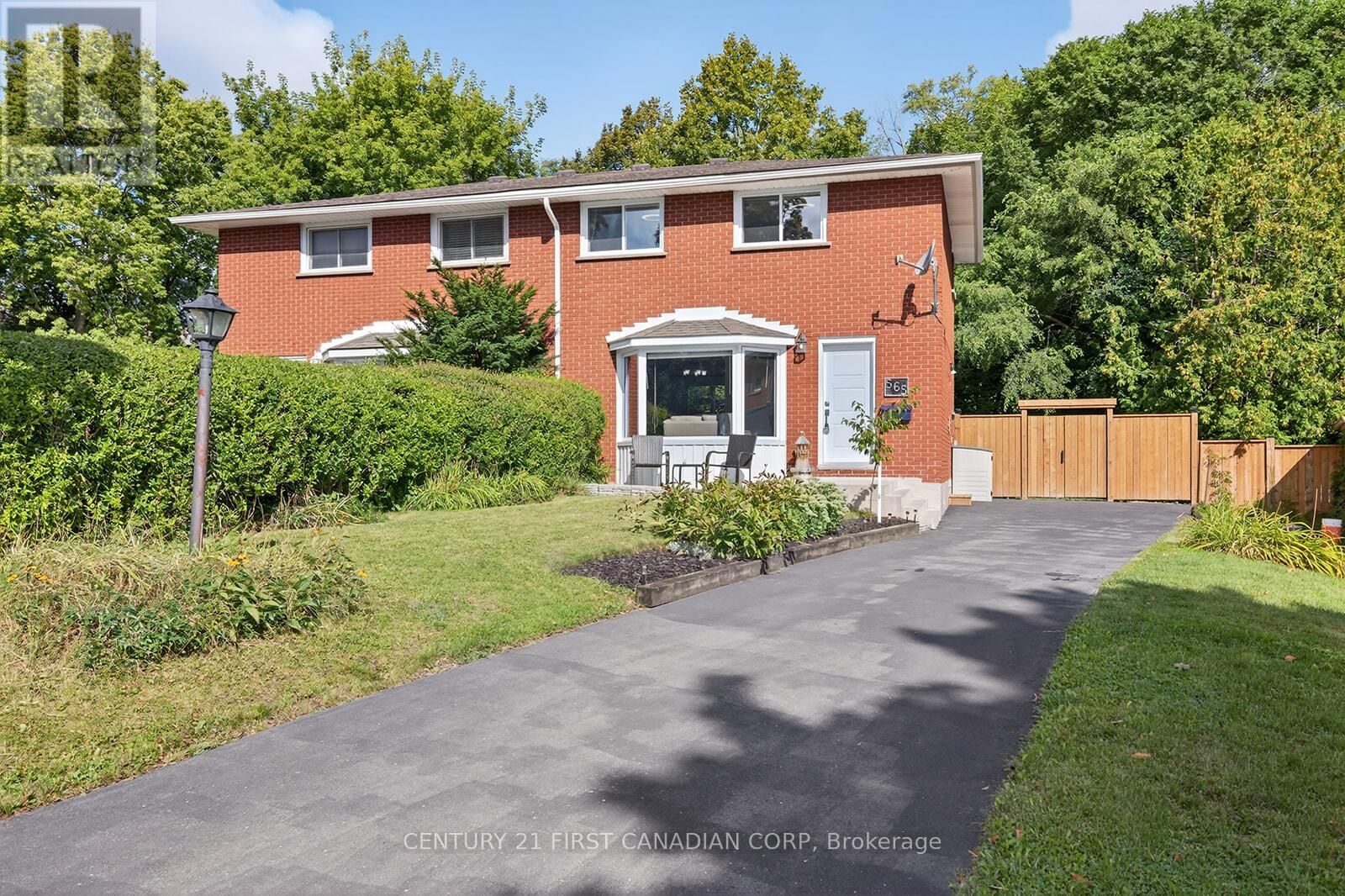 Photo de la propriété: 565 Rington Crescent ON N6J 1Y7