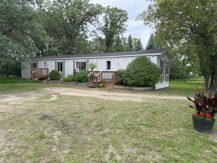 35152 Mile 75N Road  Tyndall MB R0E 2B0 photo