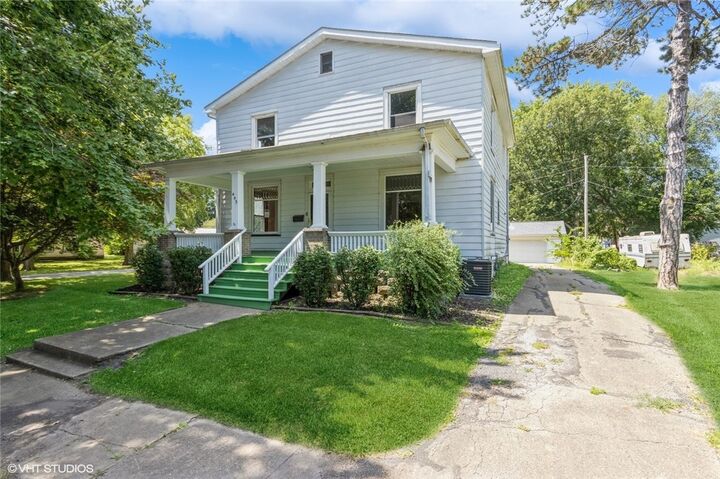 403 N Plum Street  Farmer City IL 61842 photo