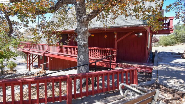 Property Photo: 17418 Carlozzi Dr CA 95372