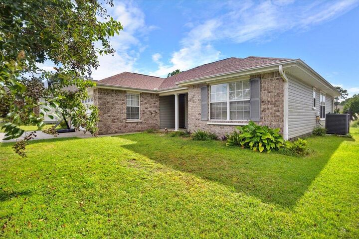 2013 Shadow Lake Drive  Gulf Breeze FL 32563 photo
