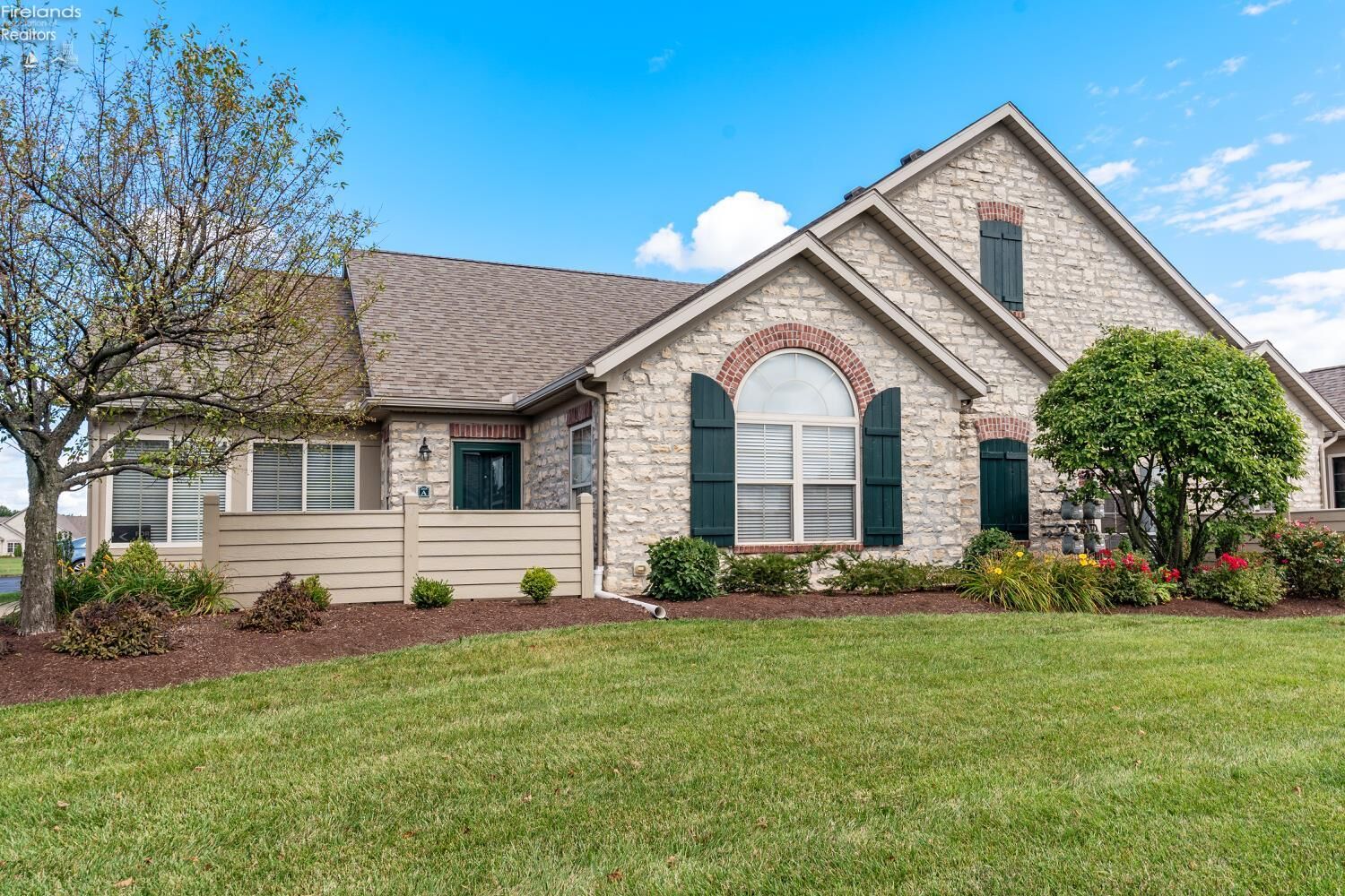 Property Photo:  2855 N Canterbury Circle A  OH 43452 