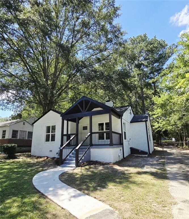 Property Photo: 2499 Sylvan Road GA 30344