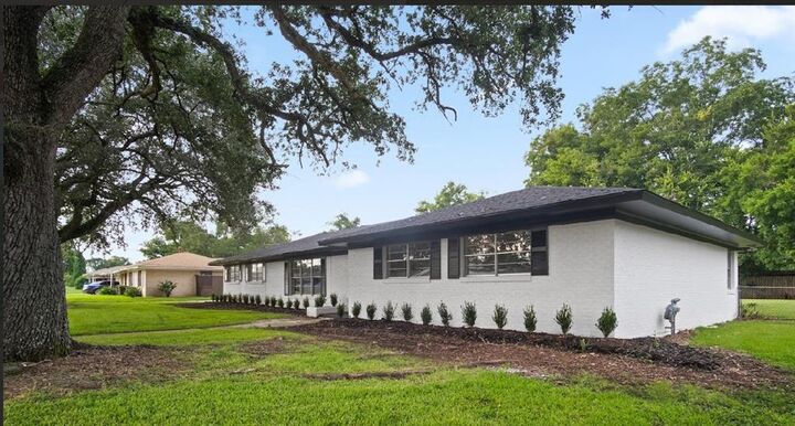 Property Photo:  3625 13th Street  LA 71301 