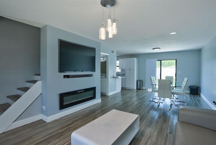 Property Photo:  6052 Lace Wood Circle  FL 33462 