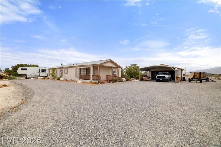 Property Photo: 9040 Desert Lane NV 89048