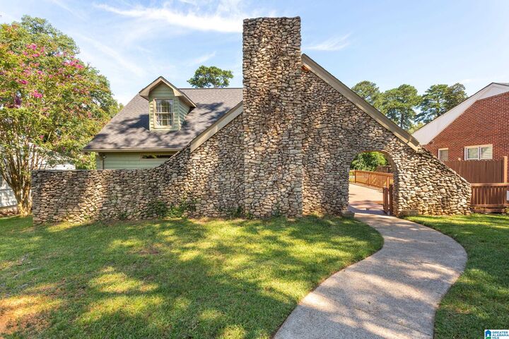 Property Photo:  1211 Forest Lane  AL 36207 
